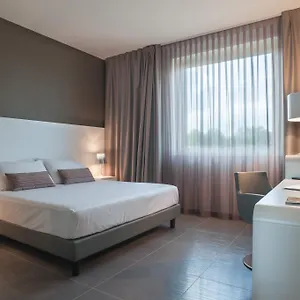 8piuhotel 4*, Lecce Italien